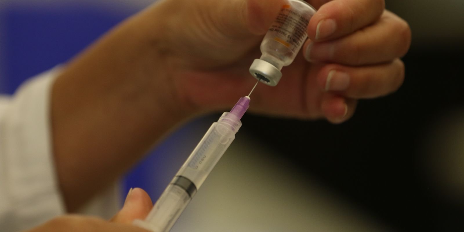 coronavirus:-pfizer-pede-registro-definitivo-de-vacina-bivalente