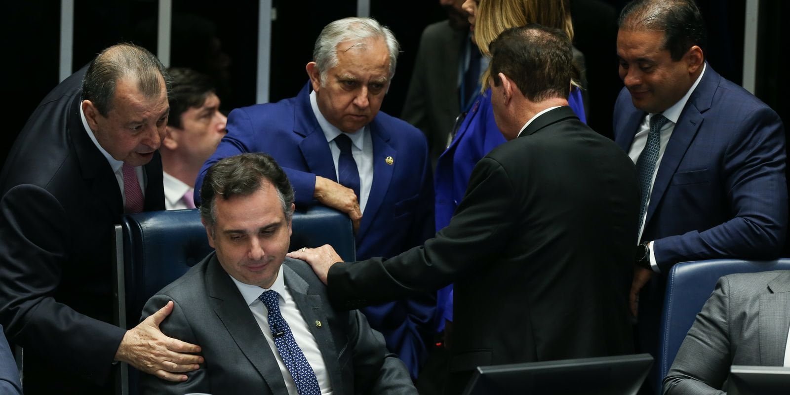 senado-aprova-desoneracao-da-folha-de-pagamentos-de-17-setores